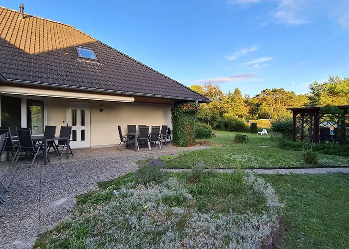 Bernsteinbad-koserow-haus-fuenf-elemente-ferienwohnung-feuer